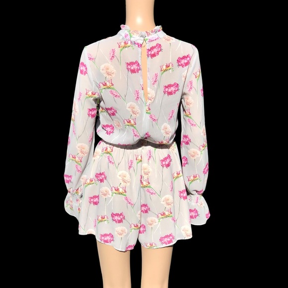 Endless Rose gray floral romper Sz s - Picture 7 of 13